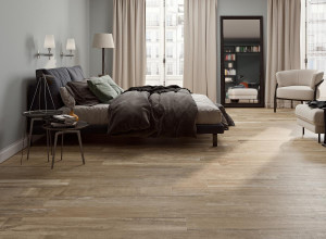 217502_inspirations-carrelage-chambre-imitation-bois-fonce-chambre-chic-schelfhout.jpg