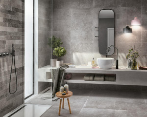 225940-225939-226589_inspirations-carrelage-salle-de-bain-meme-carrelage-sol-et-mur-languette-douche-gris-pierre-naturelle-schelfhout.jpg