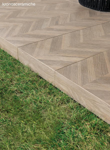 KR_LesBois-inspirations-carrelage-terrasse-outdoor-facade-rectangle-bois-clair-chevron-schelfhout.jpg