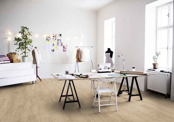 RS36947_Sunny-Light-Dry-Back-Office.jpg